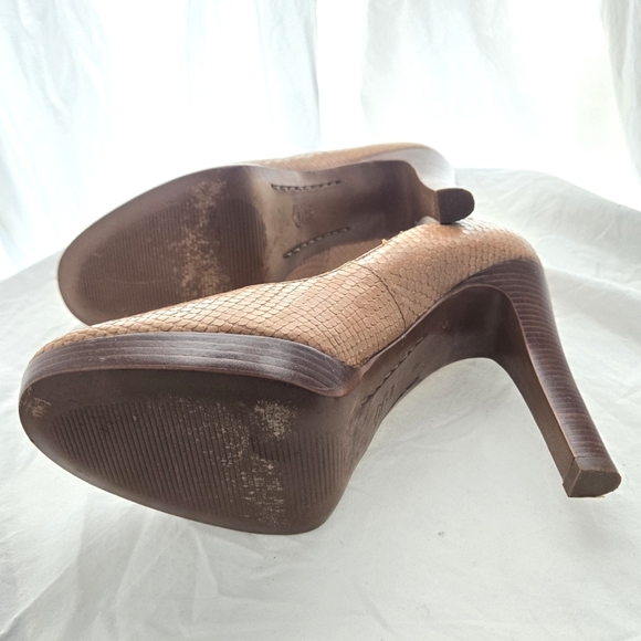 Michael Kors Snakeskin Heels EUC - Picture 10 of 14